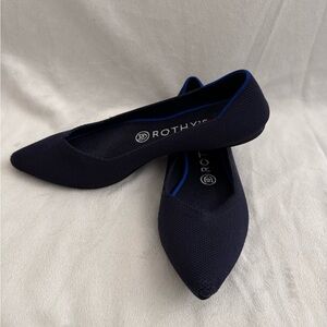 Navy Pointed Toe Rothy’s